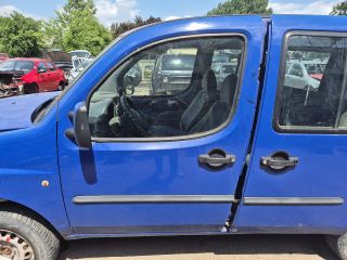 bontott FIAT DOBLO Jobb első Ajtó (Részeivel)