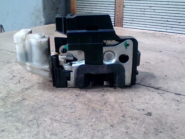 bontott FIAT DOBLO Jobb első Ajtózár