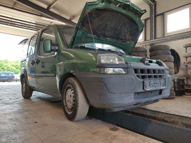 bontott FIAT DOBLO Jobb első Belső Küszöb Burkolat