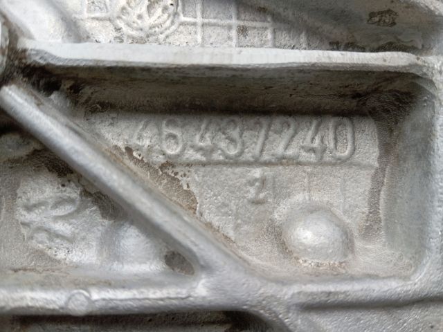 bontott FIAT DOBLO Jobb első Féltengely Tartó