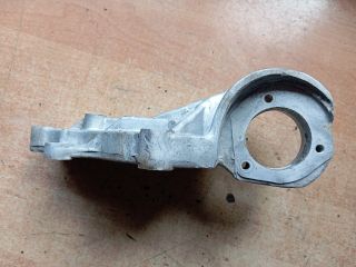 bontott FIAT DOBLO Jobb első Féltengely Tartó