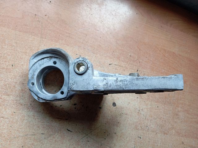 bontott FIAT DOBLO Jobb első Féltengely Tartó