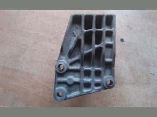 bontott FIAT DOBLO Jobb első Féltengely Tartó