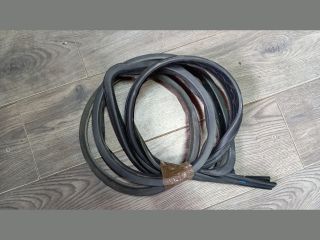 bontott FIAT DOBLO Jobb első Gumikéder