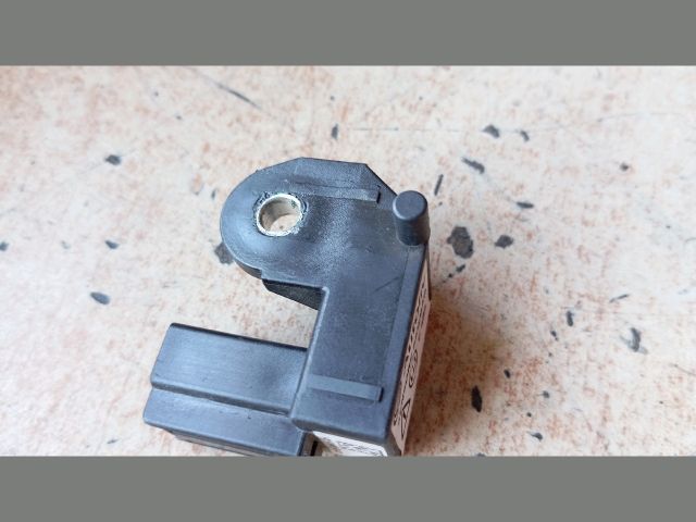 bontott FIAT DOBLO Jobb első Oldal Ütközés Érzékelő