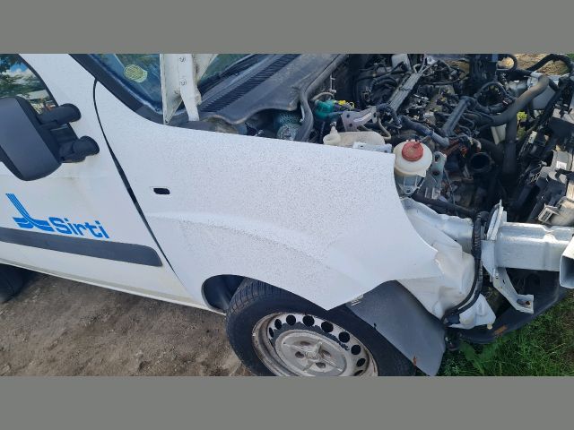 bontott FIAT DOBLO Jobb első Sárvédő