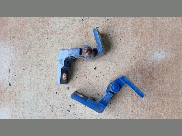 bontott FIAT DOBLO Jobb első Zsanér