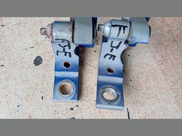 bontott FIAT DOBLO Jobb első Zsanér