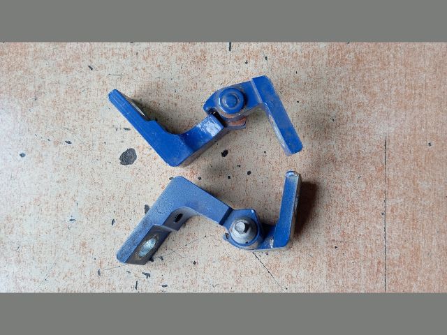 bontott FIAT DOBLO Jobb első Zsanér