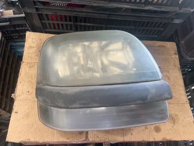 bontott FIAT DOBLO Jobb Fényszóró