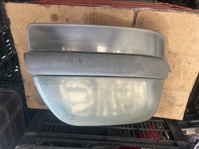 bontott FIAT DOBLO Jobb Fényszóró