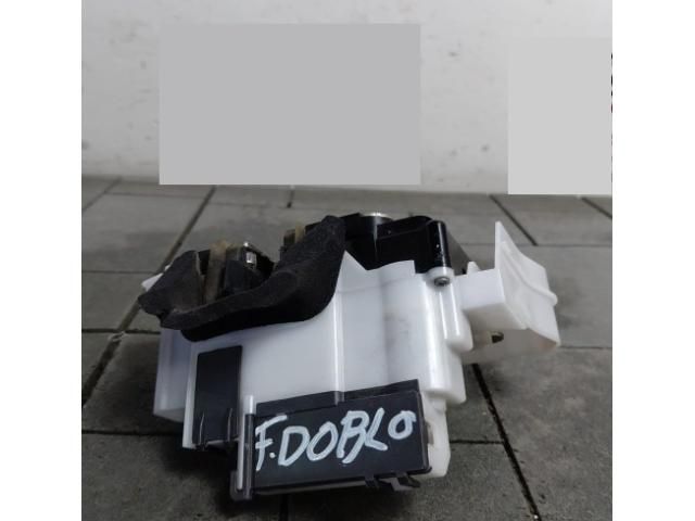 bontott FIAT DOBLO Jobb hátsó Ajtózár