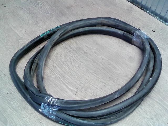 bontott FIAT DOBLO Jobb hátsó Gumikéder