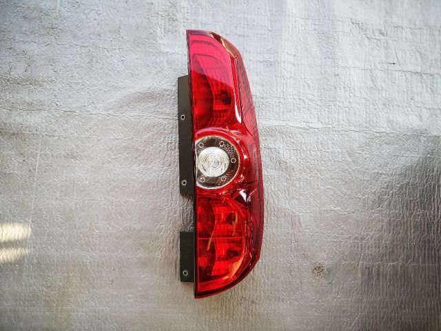 bontott FIAT DOBLO Jobb Hátsó Lámpa