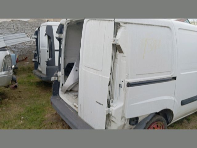 bontott FIAT DOBLO Jobb hátsó Negyed Karosszéria Csomag