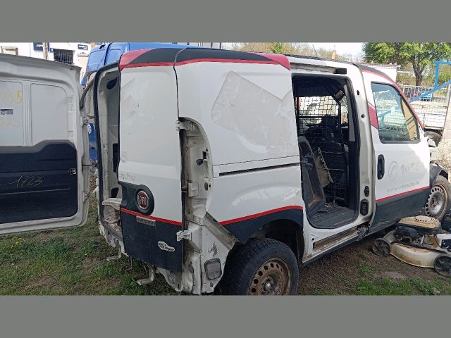 bontott FIAT DOBLO Jobb hátsó Negyed Karosszéria Csomag