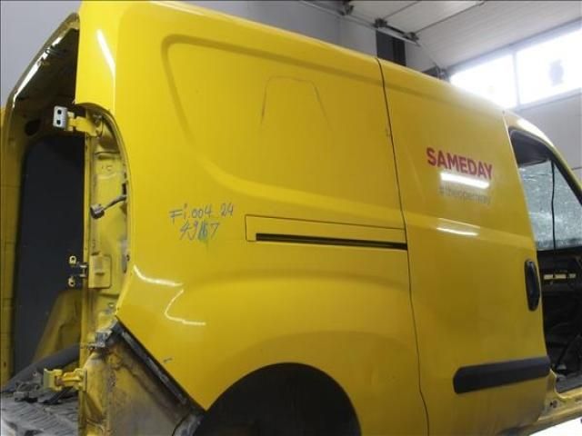 bontott FIAT DOBLO Jobb hátsó Sárvédő