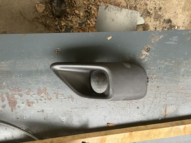 bontott FIAT DOBLO Jobb Ködfényszóró Lámpakeret