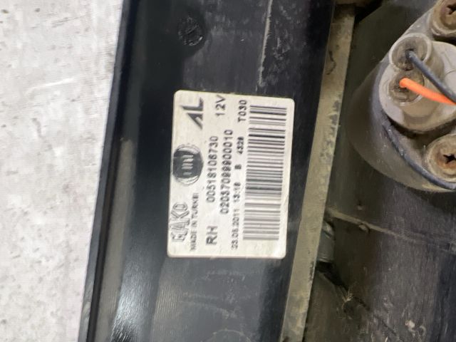 bontott FIAT DOBLO Jobb Külső Hátsó Lámpa