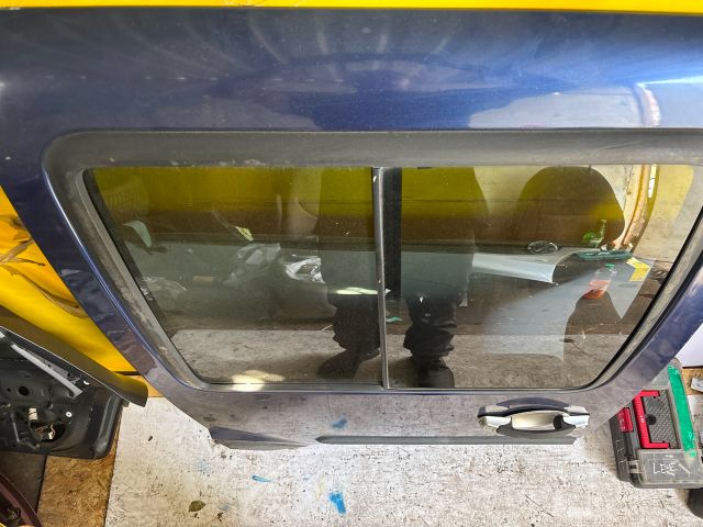 bontott FIAT DOBLO Jobb Tolóajtó (Részeivel)