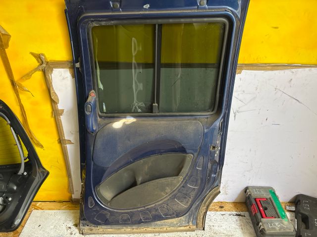 bontott FIAT DOBLO Jobb Tolóajtó (Részeivel)