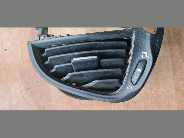 bontott FIAT DOBLO Középső Szellőző