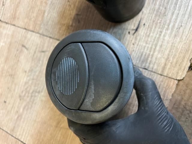 bontott FIAT DOBLO Középső Szellőző