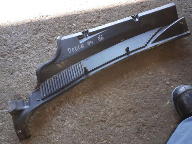 bontott FIAT DOBLO Levélrács