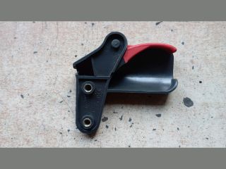 bontott FIAT DOBLO Motorháztető Nyitó Kar / Gomb