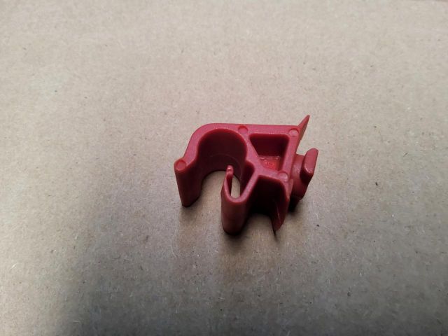 bontott FIAT DOBLO Motorháztető Zár Tartó Konzol