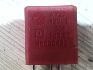 bontott FIAT DOBLO Relé