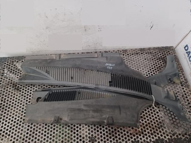 bontott FIAT DOBLO Szélvédő Takaró