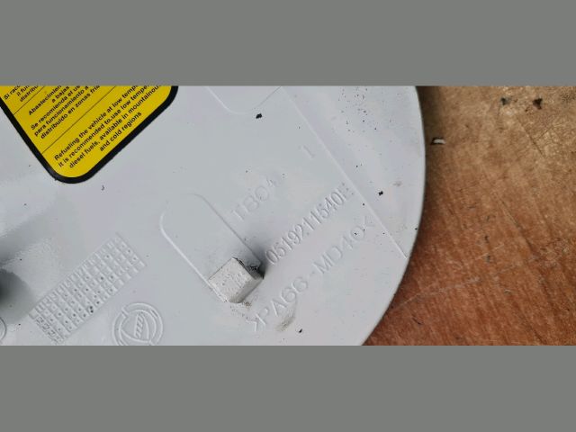 bontott FIAT DOBLO Tankajtó