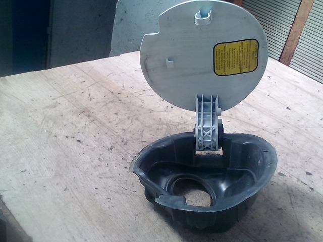 bontott FIAT DOBLO Tankajtó