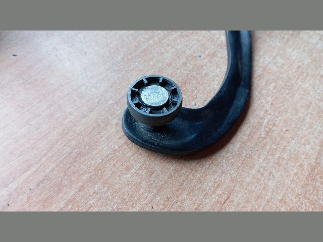 bontott FIAT DOBLO Tolóajtó Sín Görgő