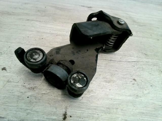 bontott FIAT DOBLO Tolóajtó Sín Görgő