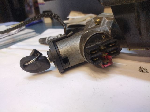 bontott FIAT DUCATO Gyújtáskapcsoló Házzal