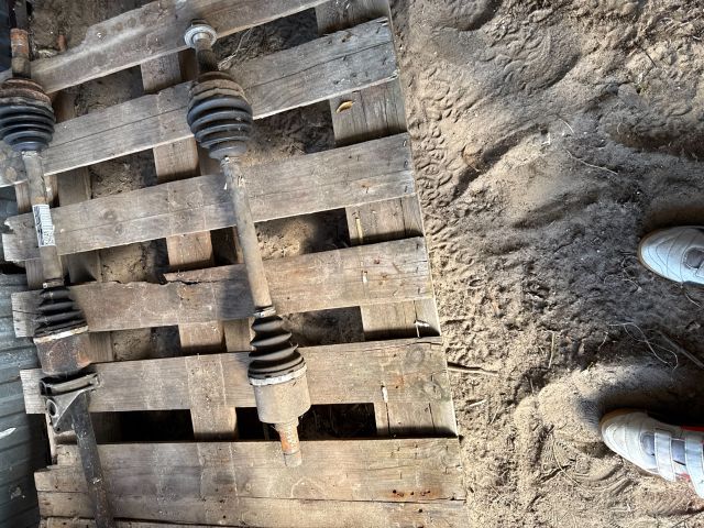 bontott FIAT DUCATO Bal Féltengely