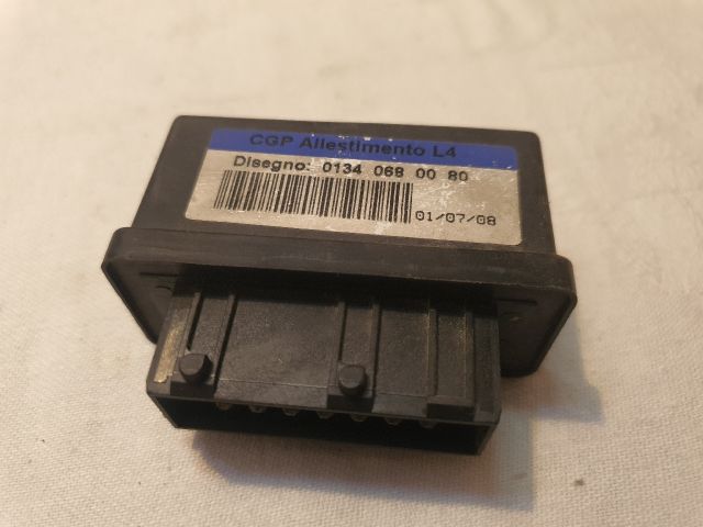 bontott FIAT DUCATO Üzemanyag Szivattyú Relé