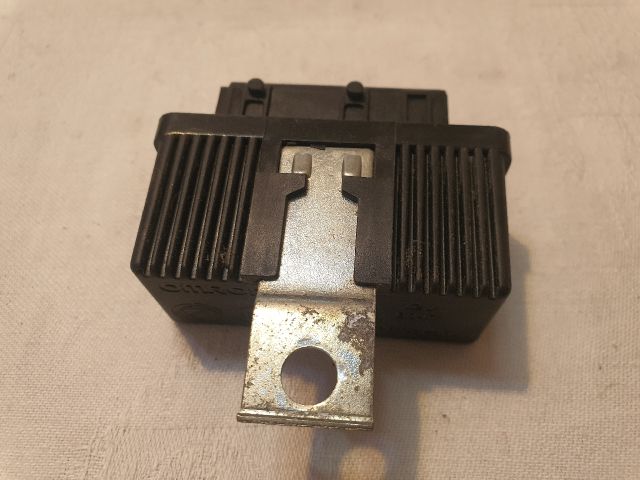 bontott FIAT DUCATO Üzemanyag Szivattyú Relé