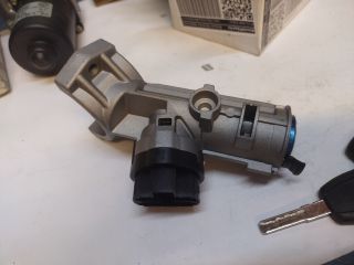 bontott FIAT DUCATO Gyújtáskapcsoló Házzal