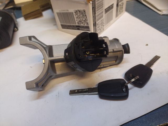 bontott FIAT DUCATO Gyújtáskapcsoló Házzal