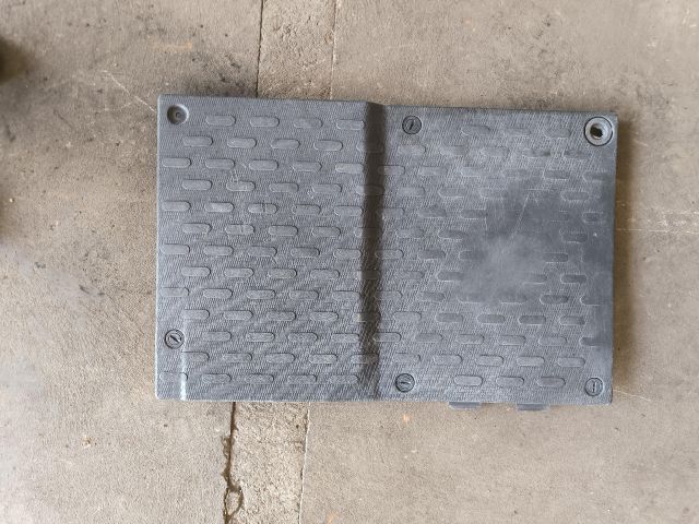 bontott FIAT DUCATO Akkumulátor Fedél