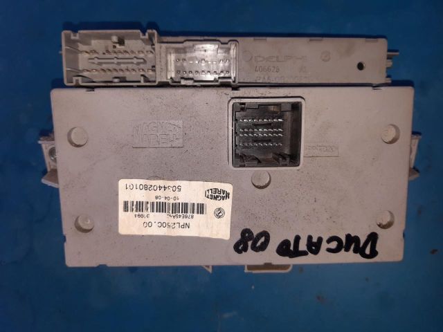 bontott FIAT DUCATO Biztosítéktábla Motortér