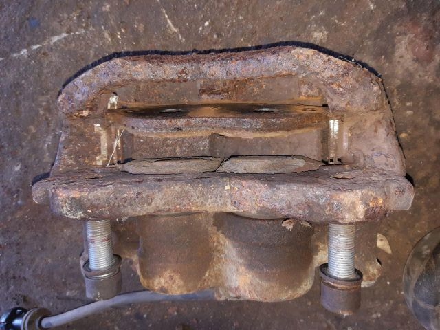 bontott FIAT DUCATO Jobb első Féknyereg Munkahengerrel