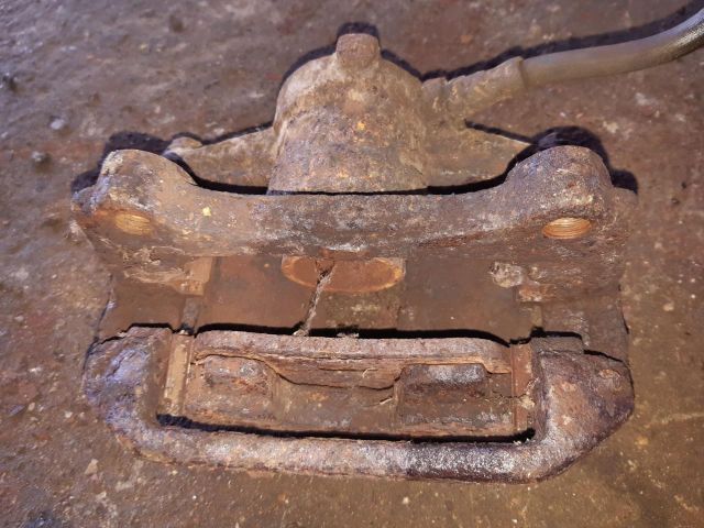 bontott FIAT DUCATO Jobb hátsó Féknyereg Munkahengerrel