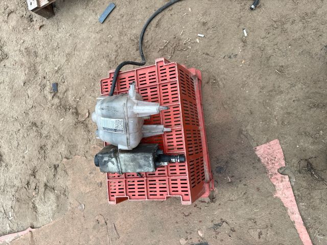 bontott FIAT DUCATO Kiegyenlítő Tartály