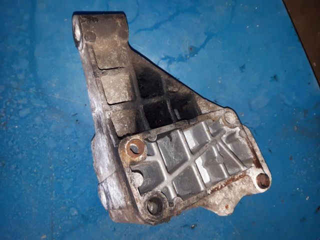 bontott FIAT DUCATO Motor Tartó Bak Bal