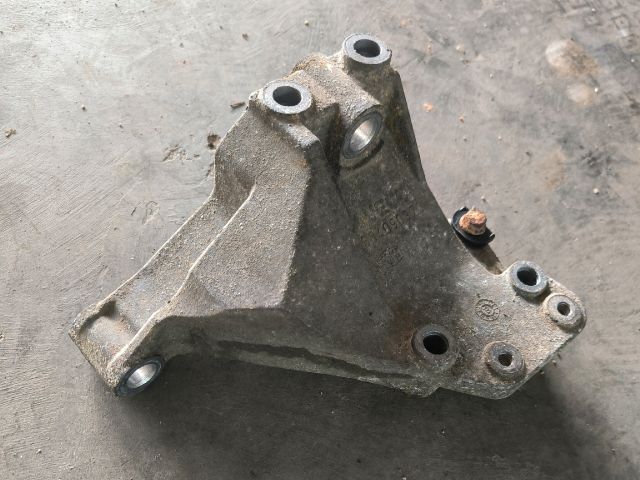 bontott FIAT DUCATO Váltó Tartó Bak (Pozíciófüggetlen)