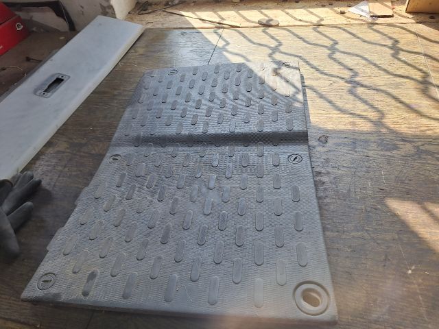 bontott FIAT DUCATO Akkumulátor Fedél